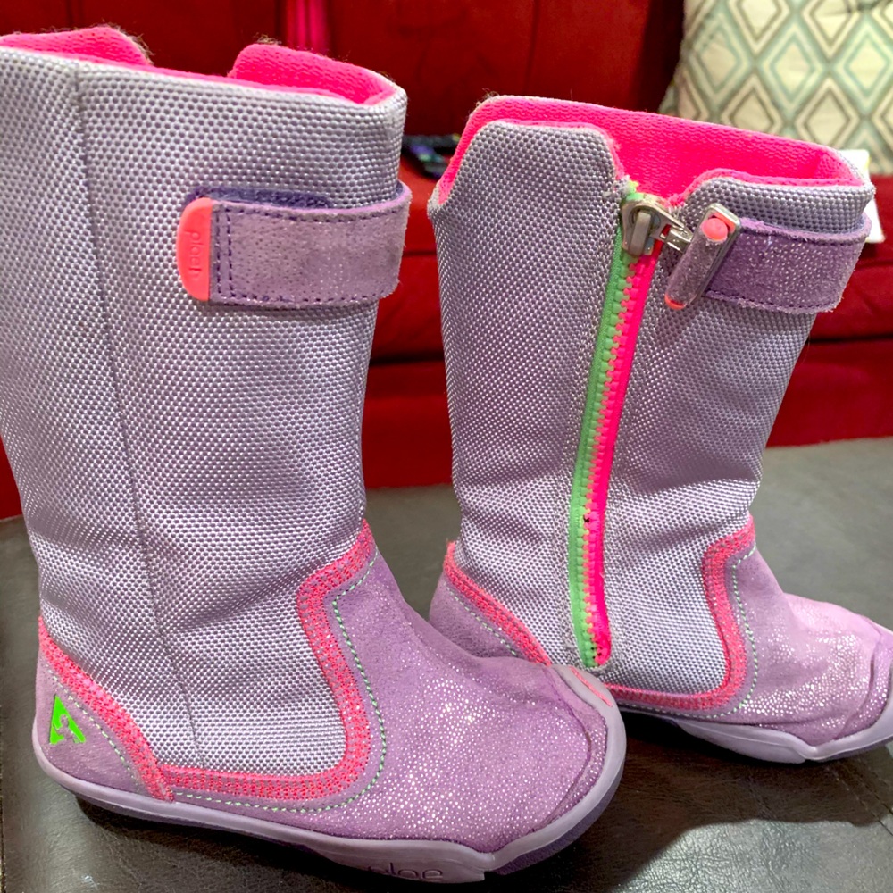 Plae boots
